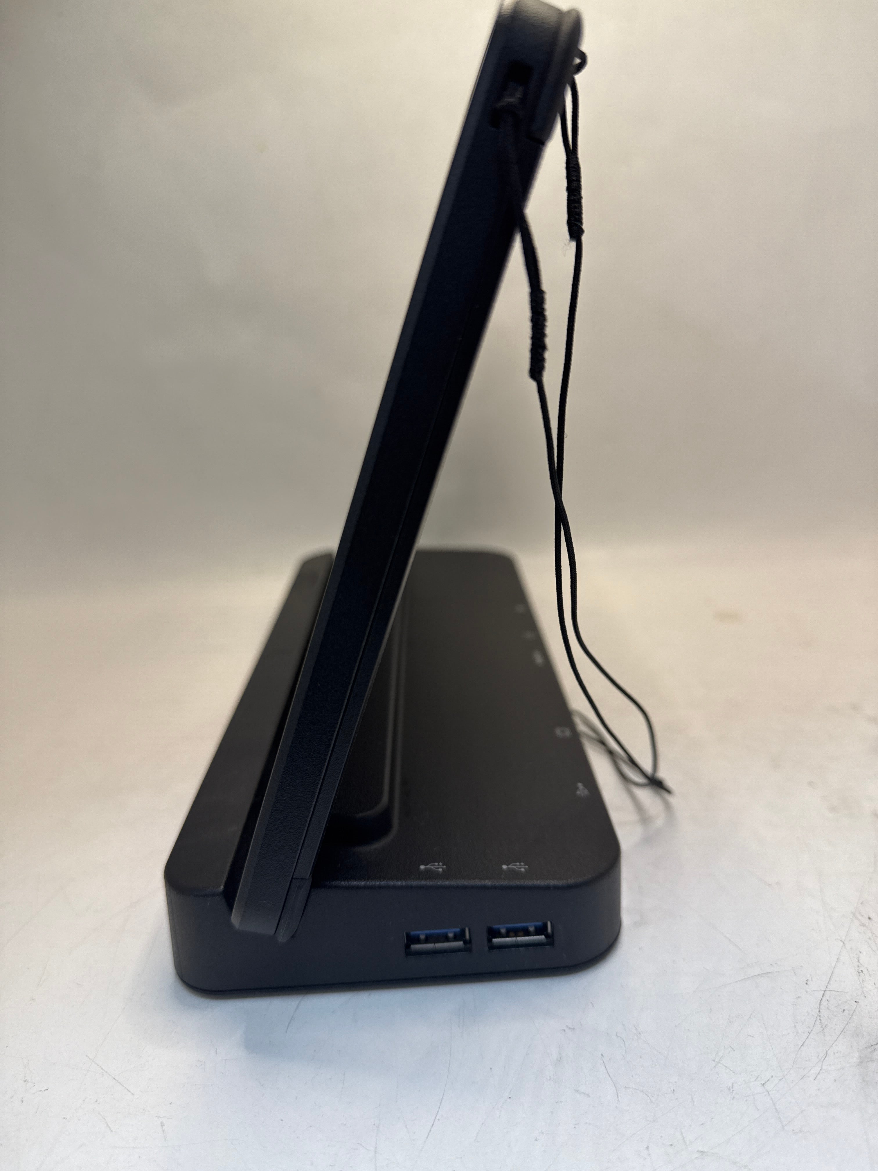 富士通 Arrows Tab Q507/PB Atom x5-Z8550 4/64 win11 | MLCOMPUTERS